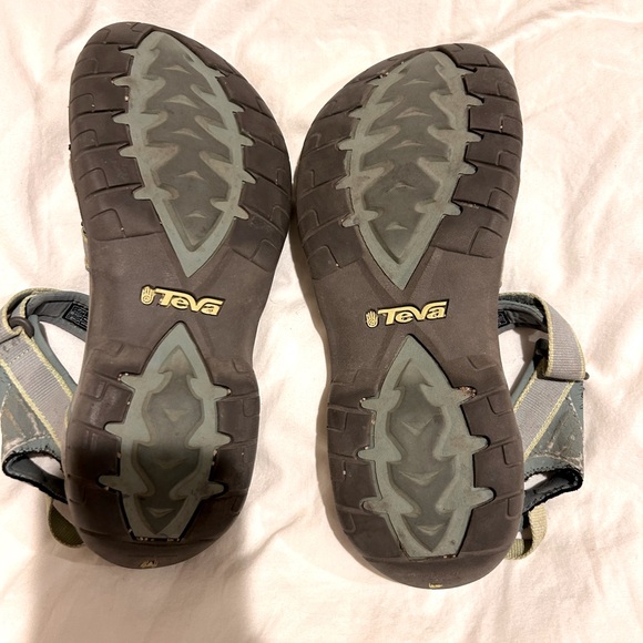 Teva water beach sun sandal size 9 - Picture 3 of 8